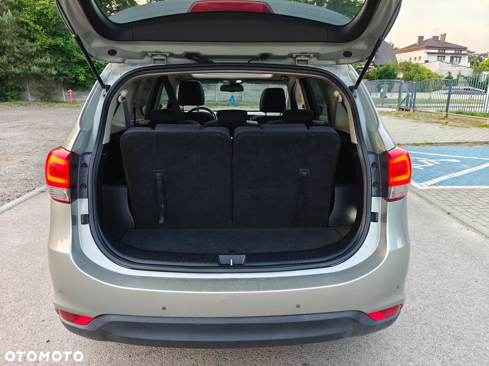 Kia Carens 1.7 CRDi L 7os - 13