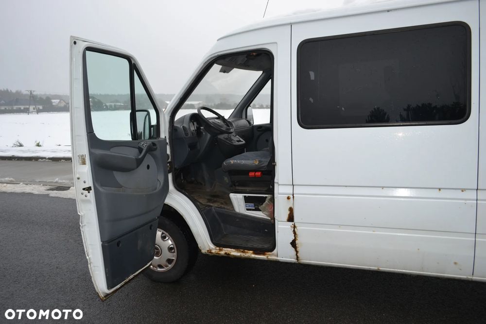 Mercedes-Benz Sprinter - 10