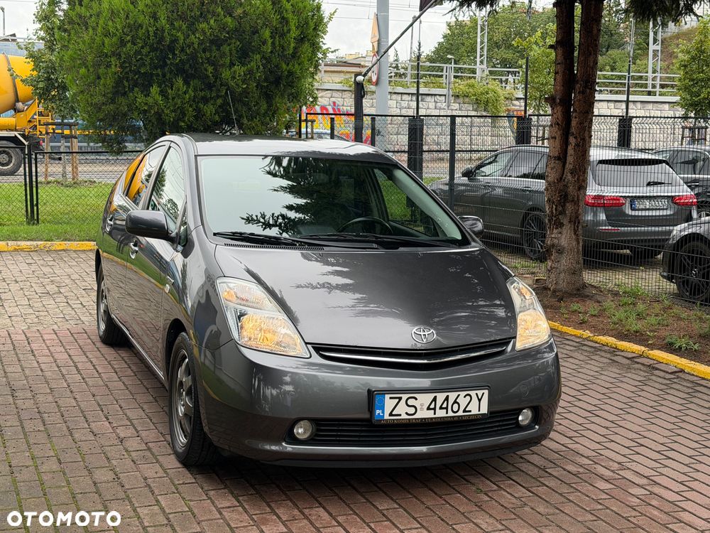 Toyota Prius 1.5 VVT-i Sol (nav) - 3