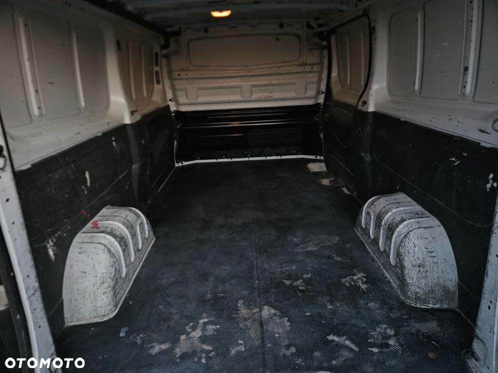 Renault Trafic - 29