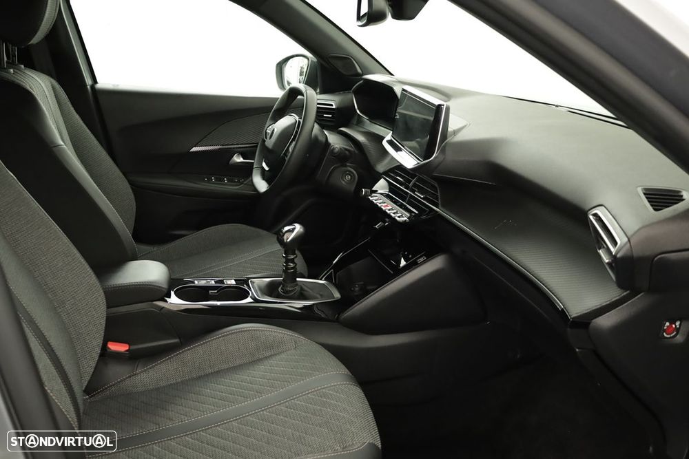 Peugeot 2008 1.2 Allure - 21