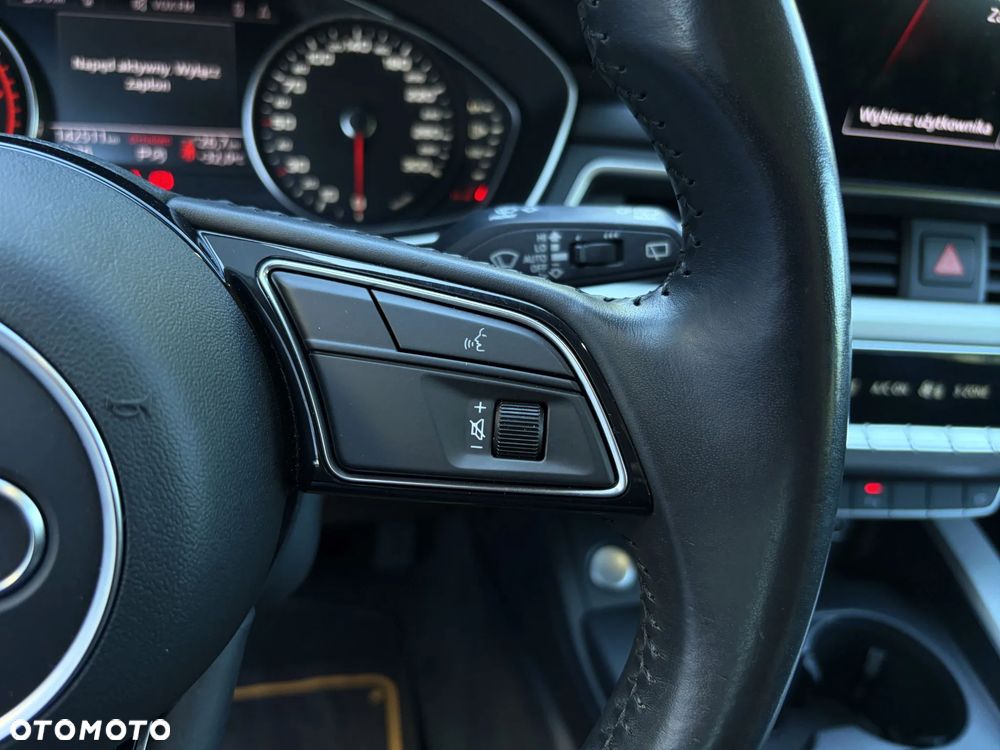 Audi A4 Avant 40 TFSI S tronic - 19
