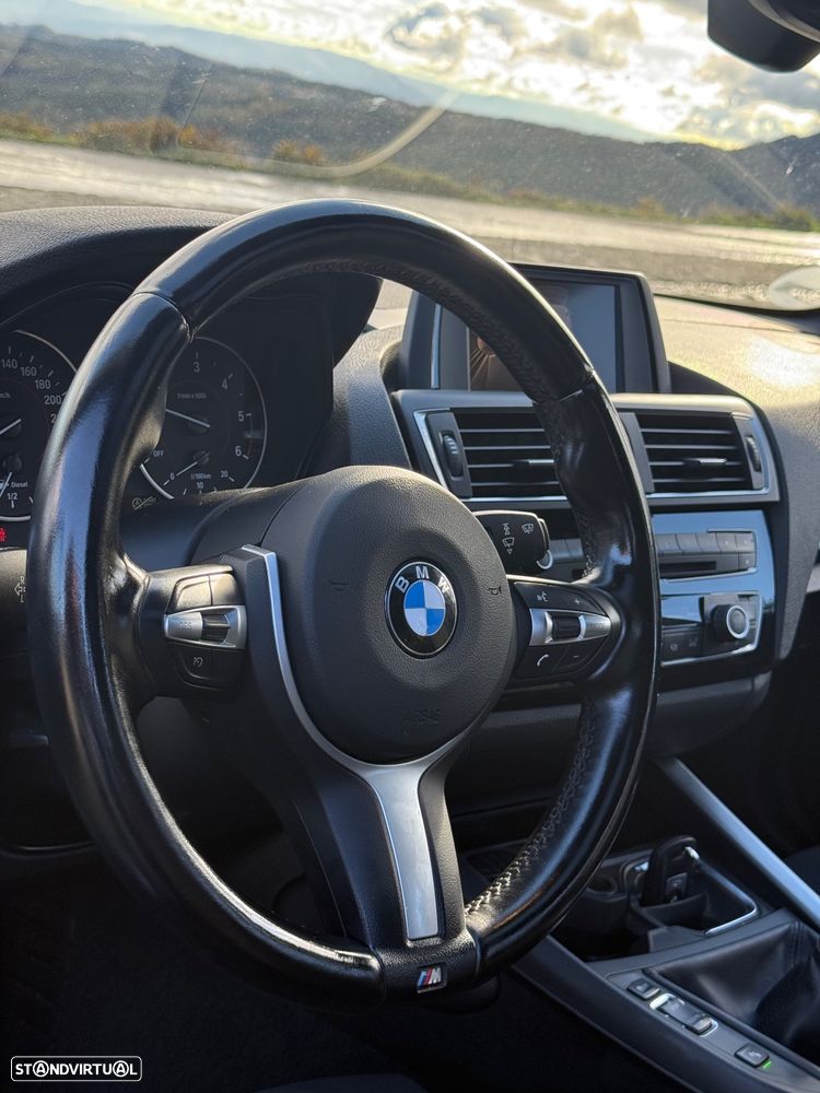 BMW 120 d Pack M - 12