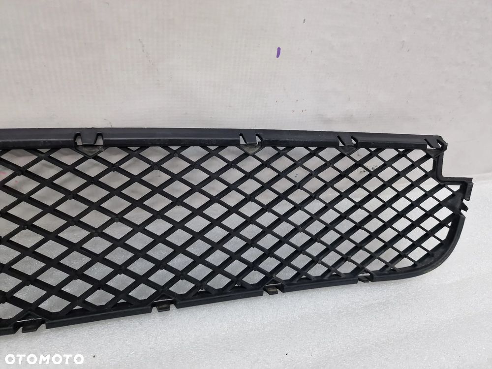BMW X3 E83 LIFT 06-10 KRATKA ŚRODKOWA , NR 51113416203 / 3416203 , NR AUKCJI KR521 - 10