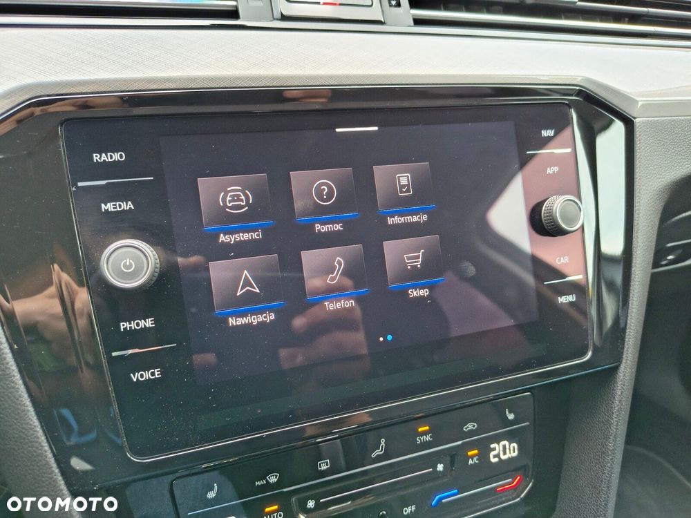 Volkswagen Passat - 22
