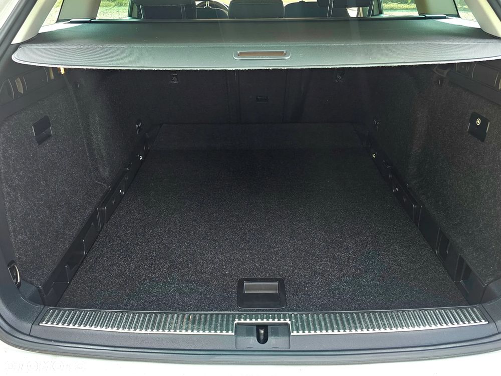 Skoda Superb 2.0 TDI SCR 4x4 Ambition DSG - 17