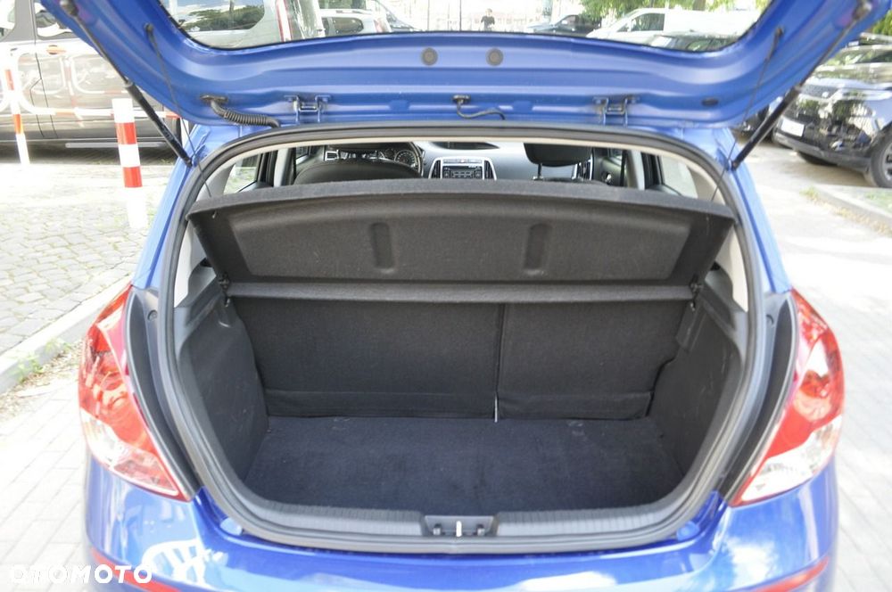 Hyundai i20 - 8