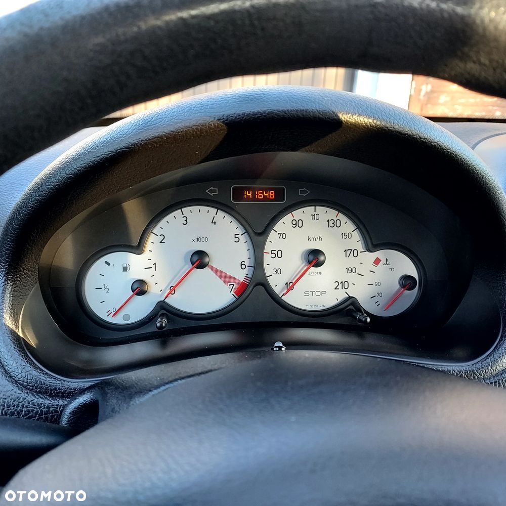 Peugeot 206 - 8