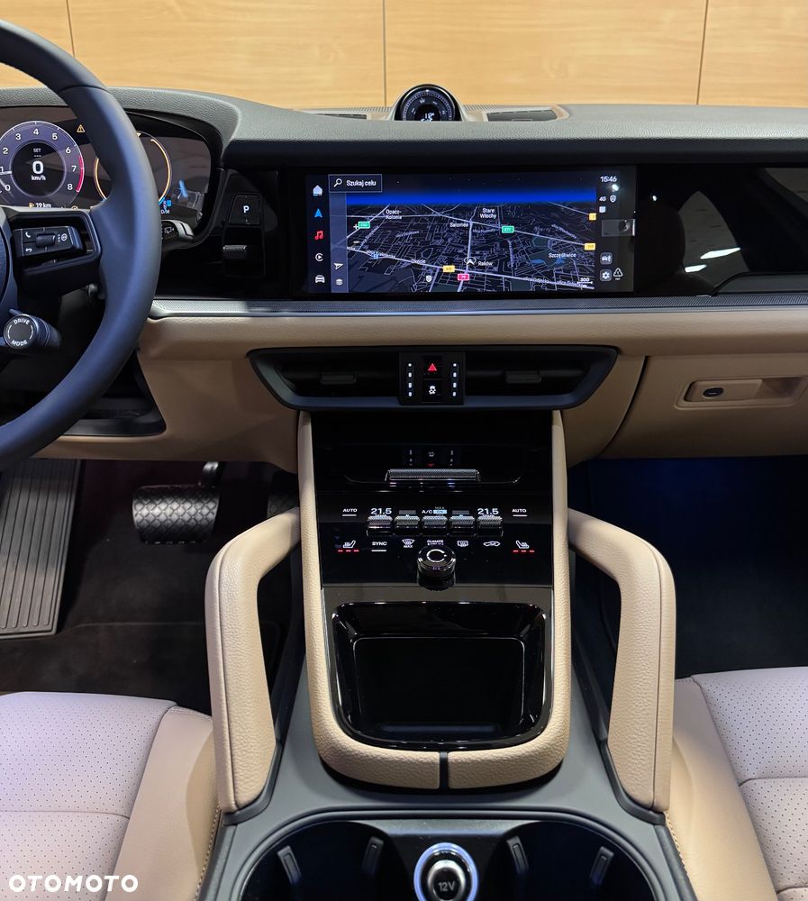 Porsche Cayenne Standard - 25