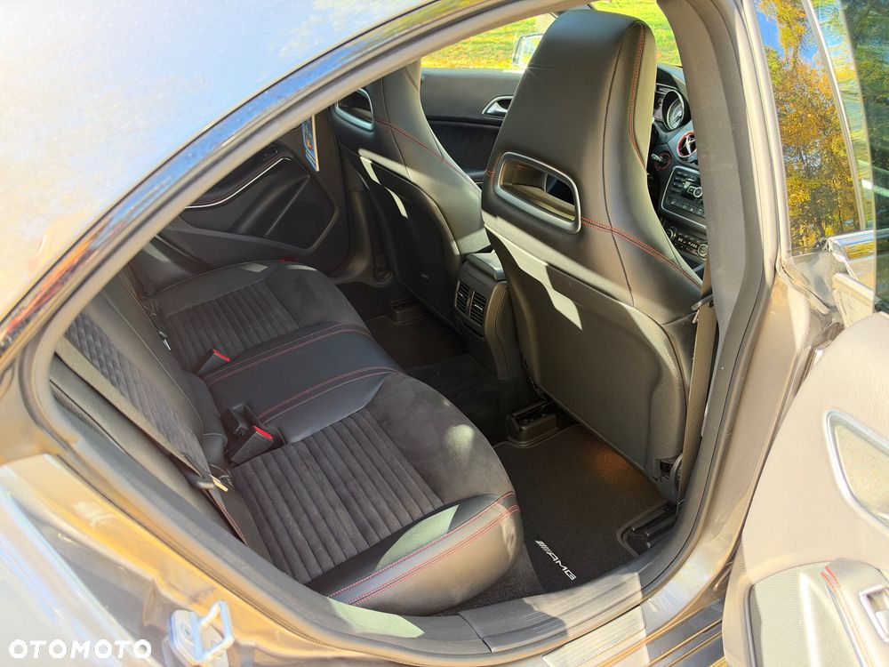 Mercedes-Benz CLA - 35