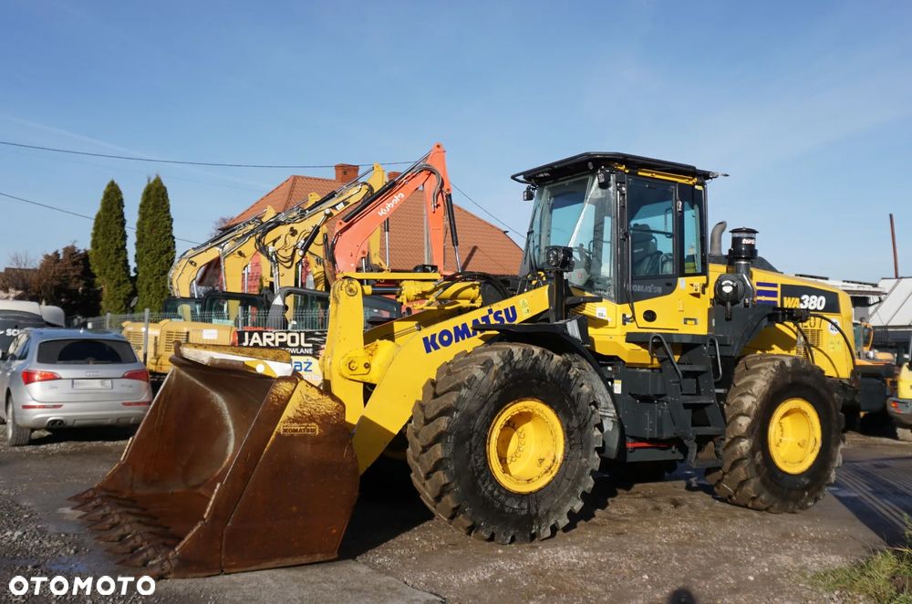 Komatsu WA 320 - 8EO