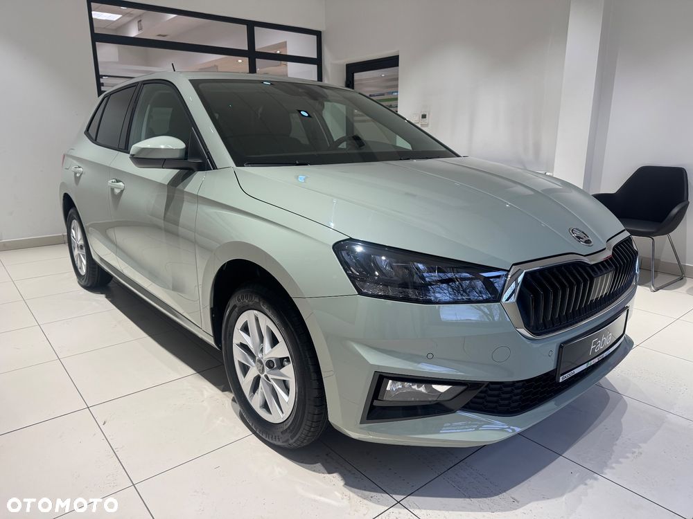 Skoda Fabia 1.0 TSI Drive - 2