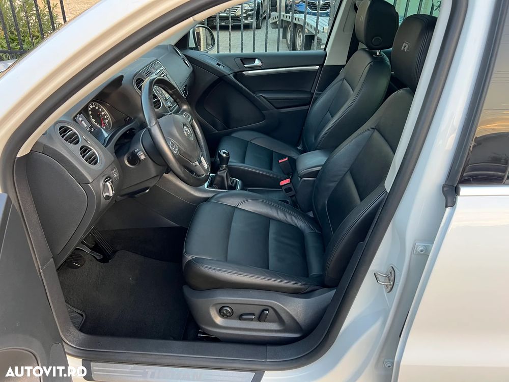 Volkswagen Tiguan 2.0 TDI DPF 4Motion BlueMotion Technology Lounge Track & Style - 6