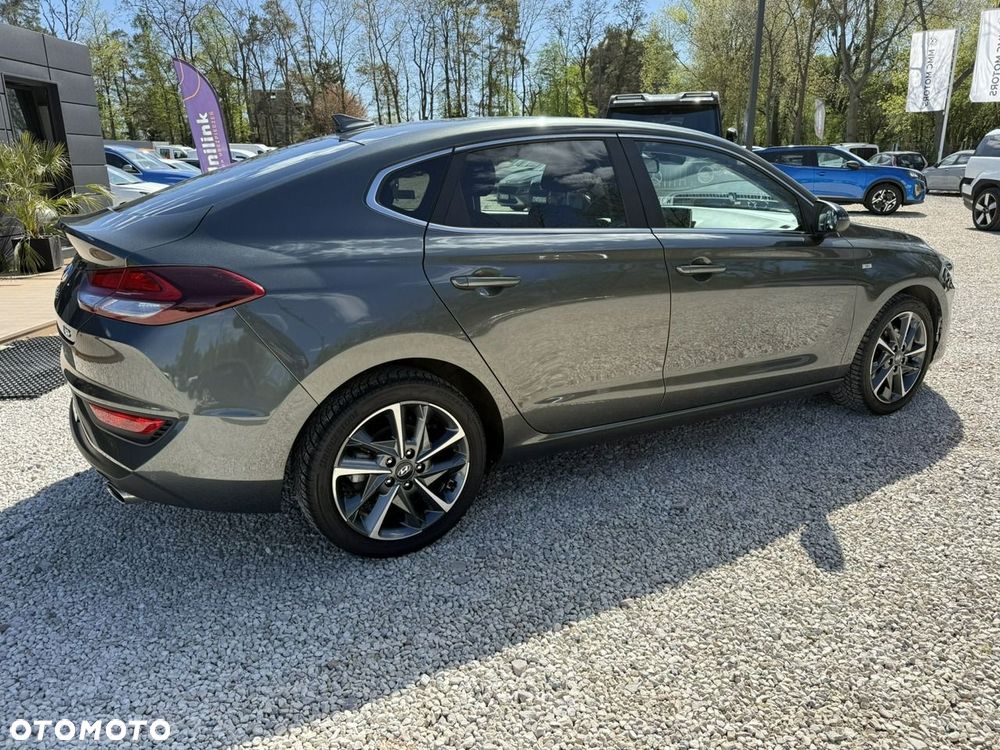 Hyundai i30 - 21