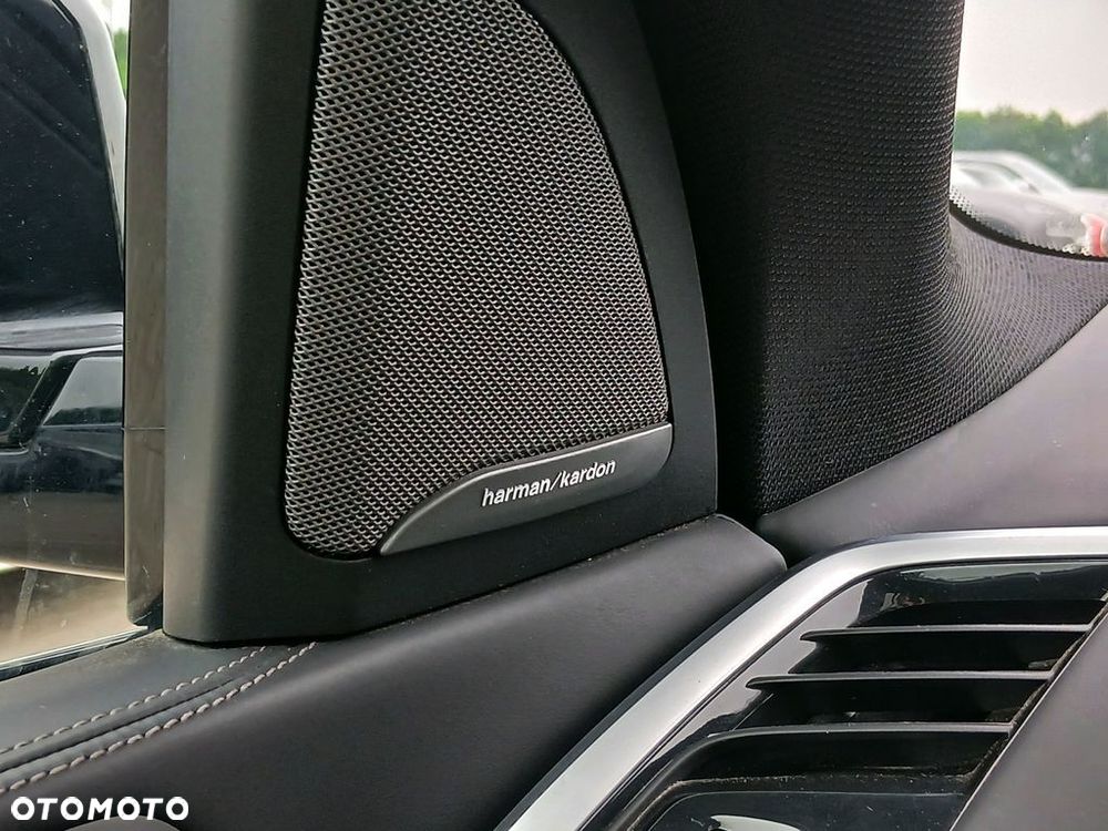 BMW X5 M50i - 25
