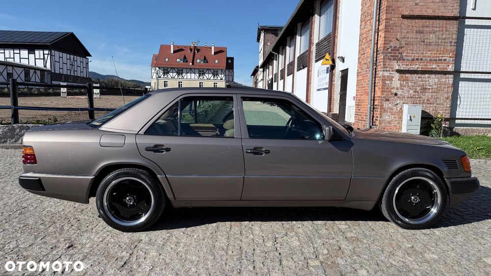 Mercedes-Benz W124 (1984-1993) - 20