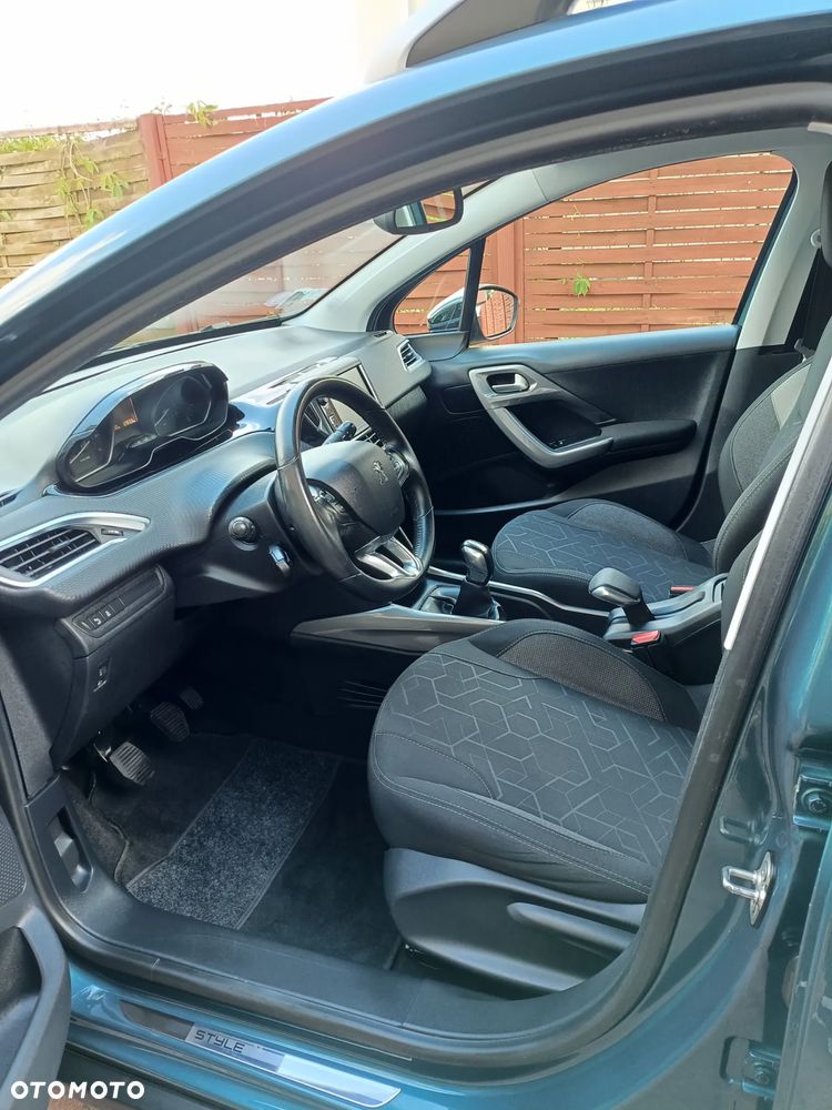 Peugeot 2008 PureTech 82 Style - 9