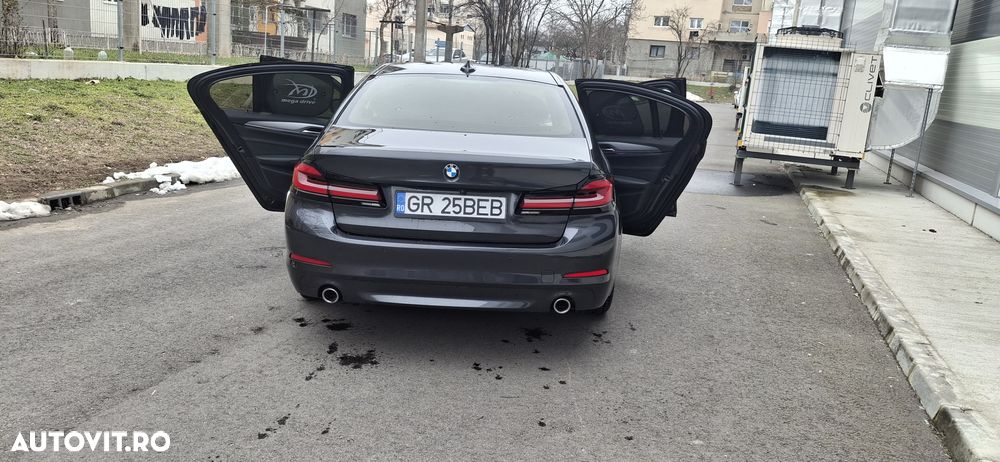 BMW Seria 5 520d Aut. - 7