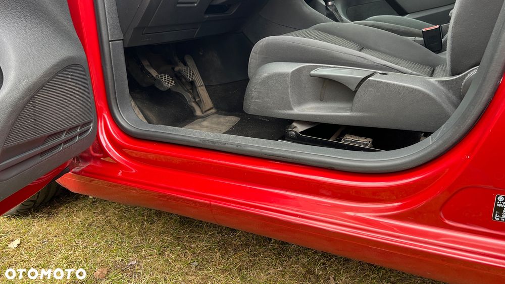 Volkswagen Golf 1.6 TDI DPF BlueMotion - 24