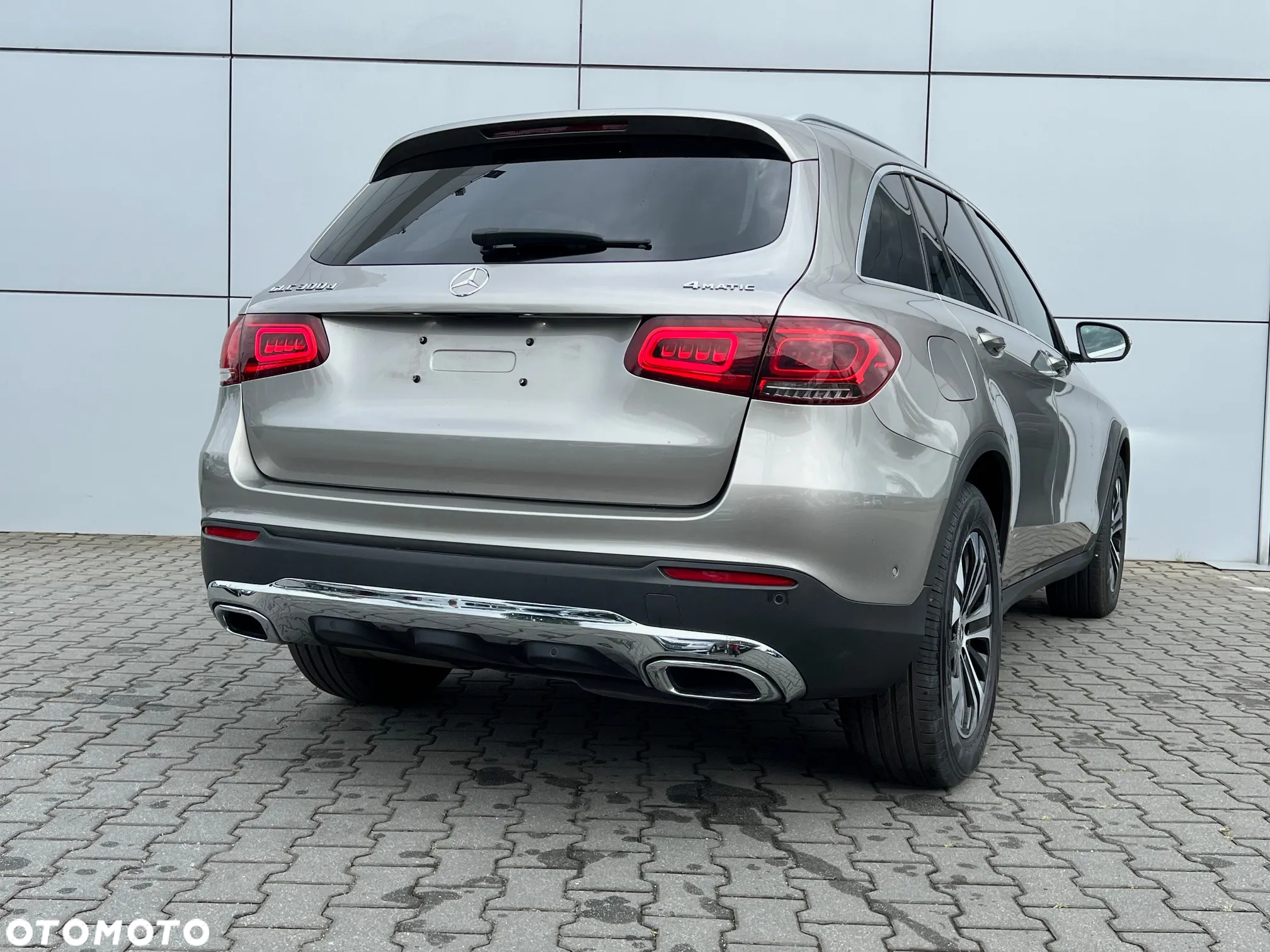 Mercedes-Benz GLC 300 d 4-Matic - 12