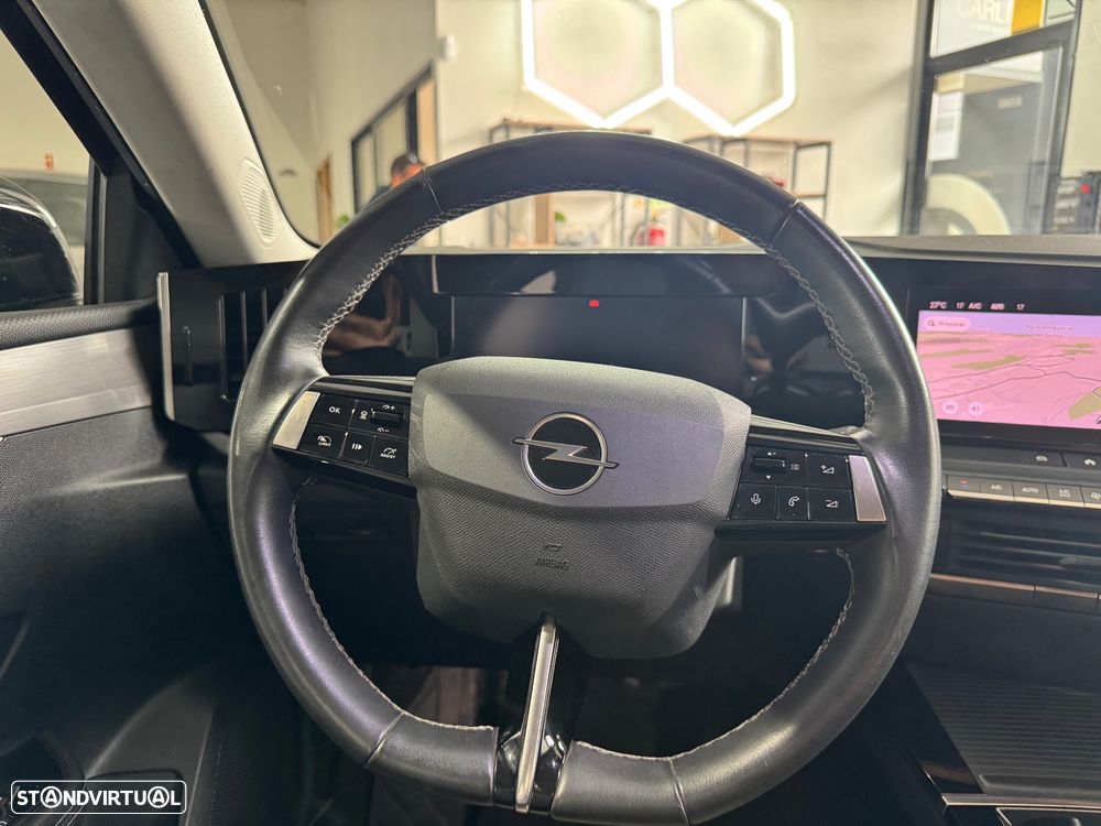 Opel Astra 1.2 T Elegance - 15