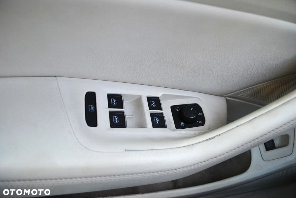 Volkswagen Passat - 22