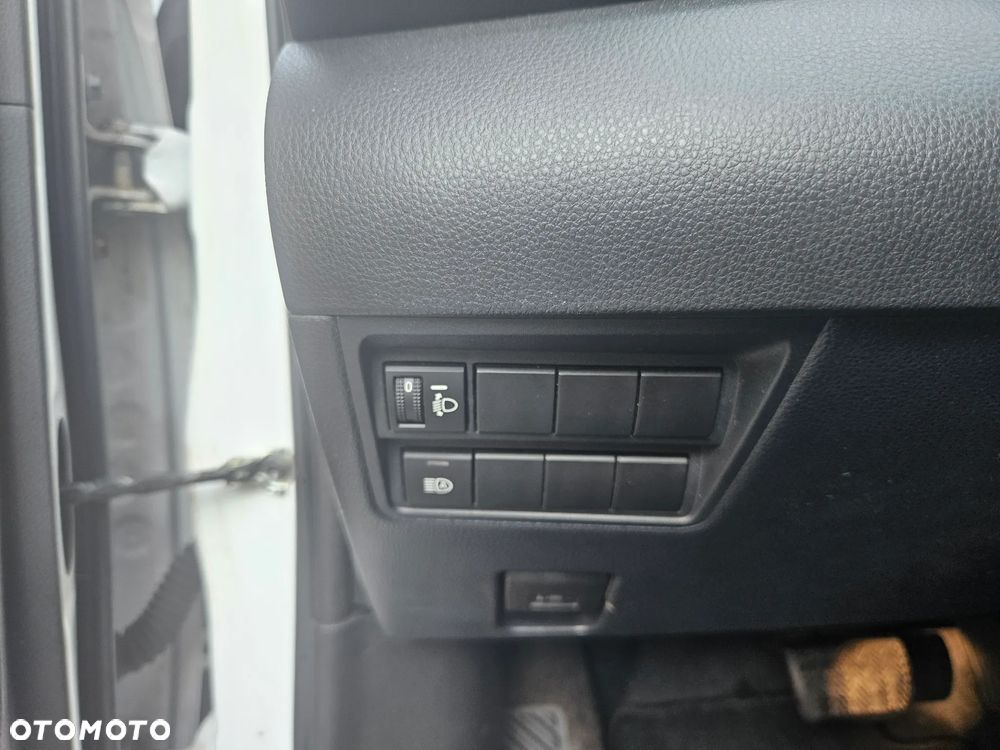 Toyota Yaris 116 1.5 VVT-i Comfort - 10