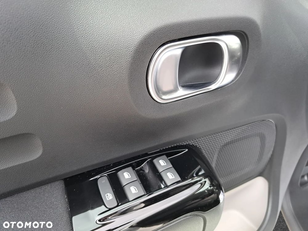 Citroën C3 1.2 PureTech Shine - 21