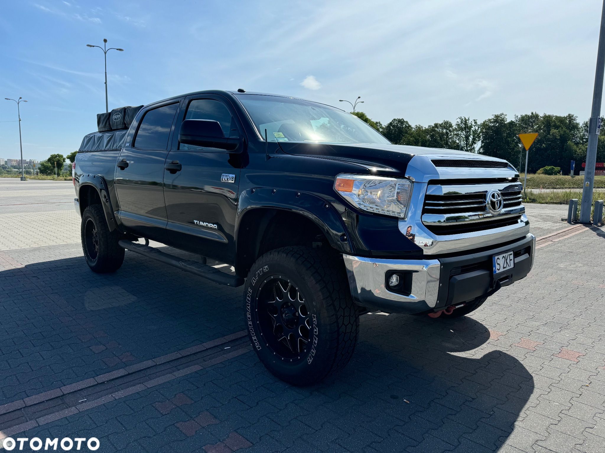 Toyota Tundra - 1