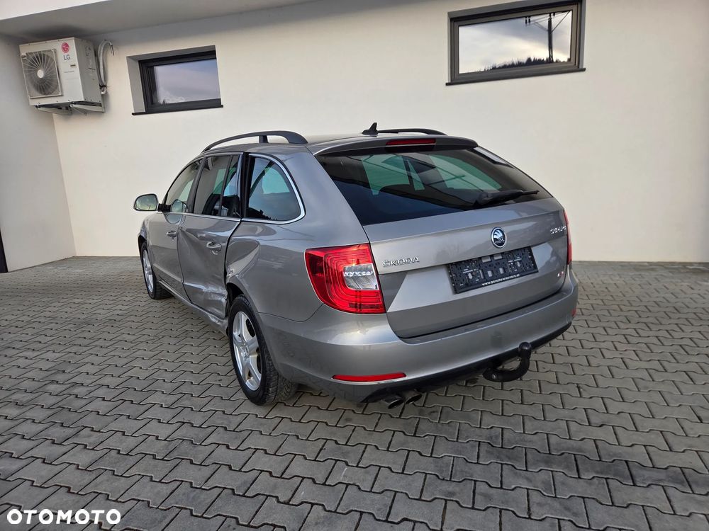 Skoda Superb 2.0 TDI Green tec 4x4 DSG Best Of - 3