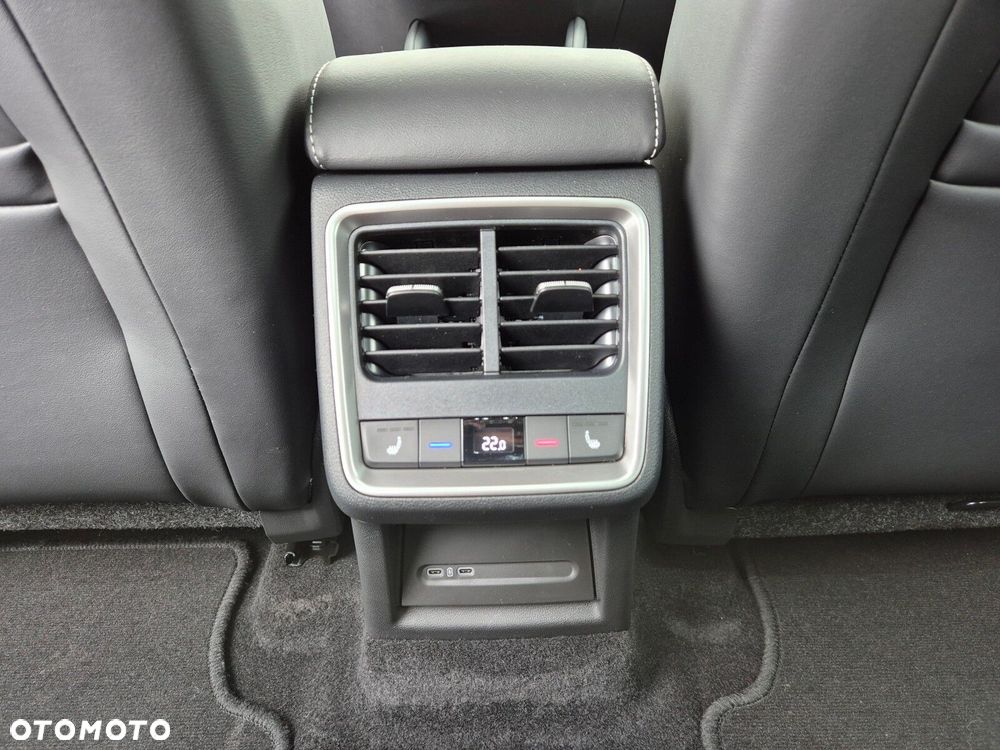 Skoda Elroq 60 63kWh Sportline - 38