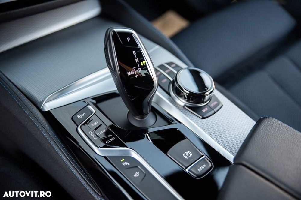 BMW Seria 5 530d xDrive AT - 16