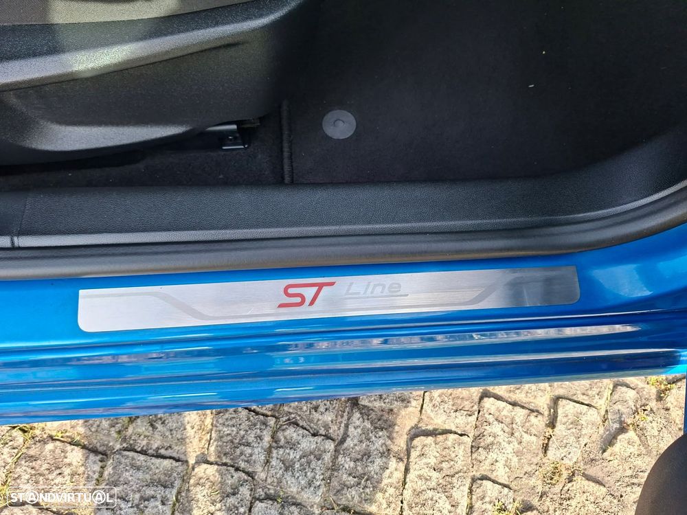 Ford Focus 1.0 EcoBoost S&S ST-LINE - 17