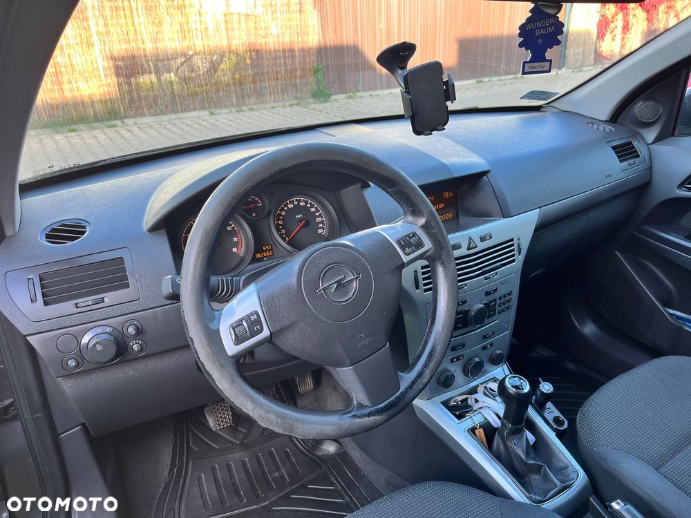 Opel Astra - 10