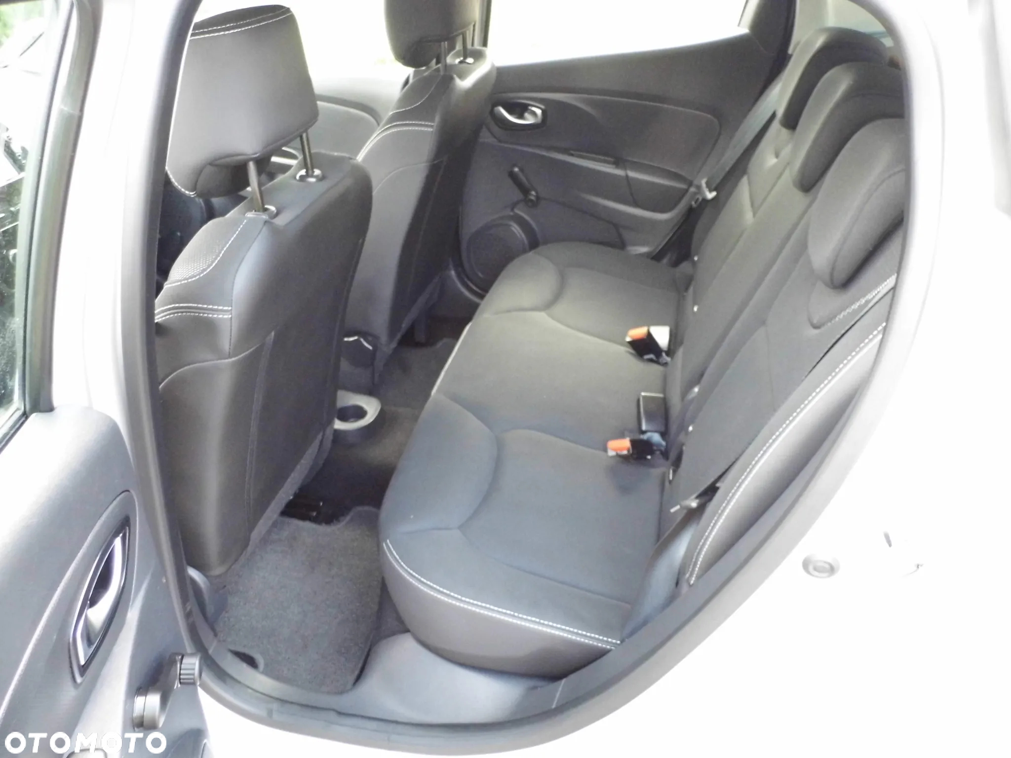 Renault Clio - 12