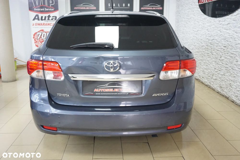 Toyota Avensis 1.8 Life - 6