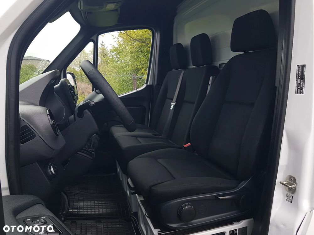 Mercedes-Benz Sprinter 8EP KONTENER 4,22x2,15x2,30 KLIMA 314CDI MANUAL 6-BIEGÓW KRAJOWY - 7