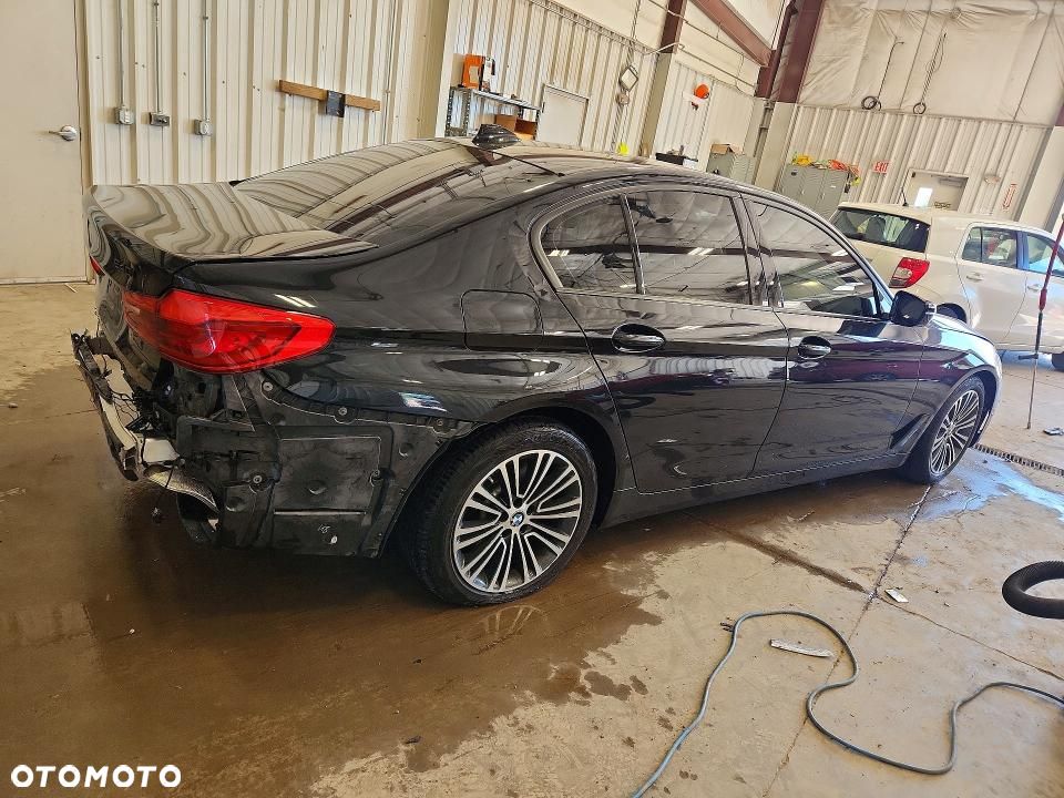 BMW Seria 5 540i xDrive Sport Line - 4