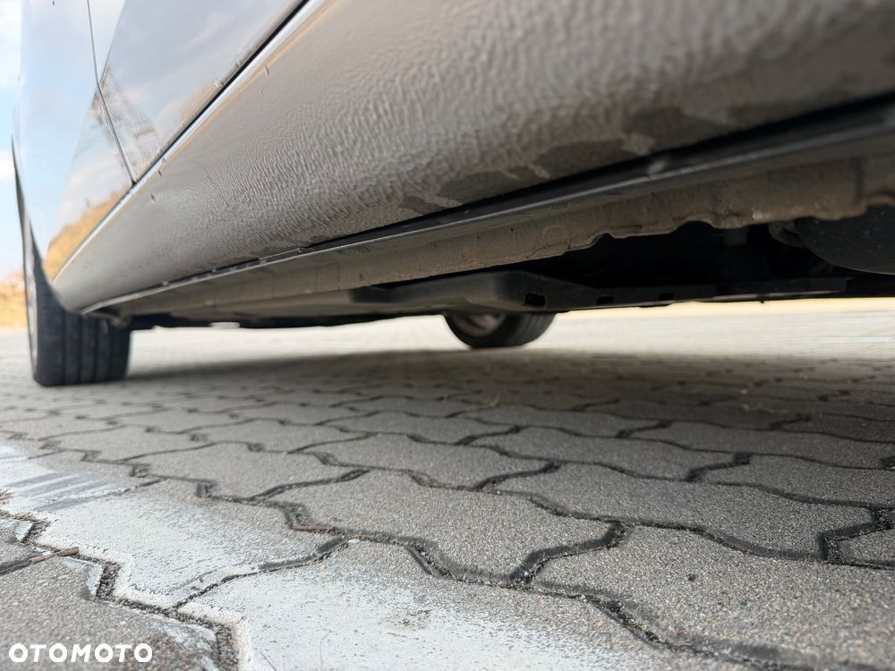 Toyota Auris 1.8 Executive - 21