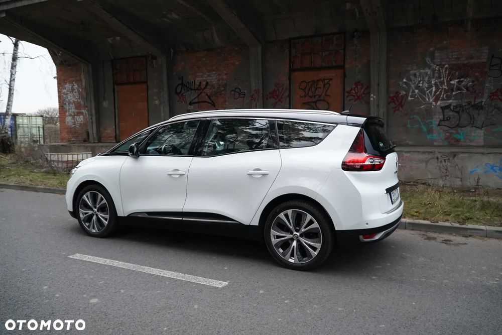 Renault Grand Scenic - 9