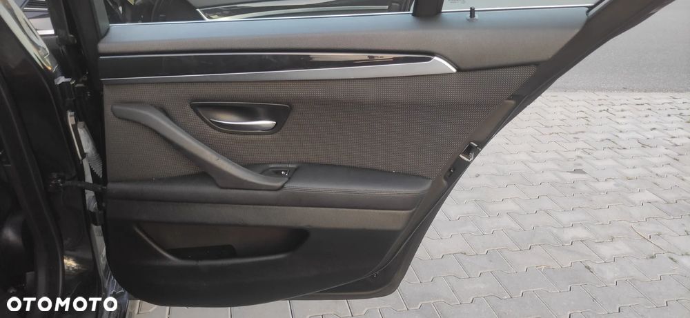 BMW Seria 5 530d - 31