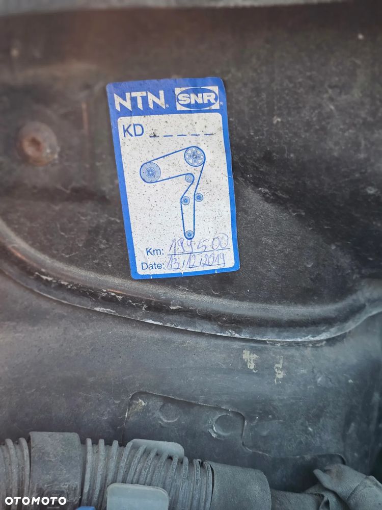 Volkswagen Touran 1.6 TDI DPF Comfortline - 10