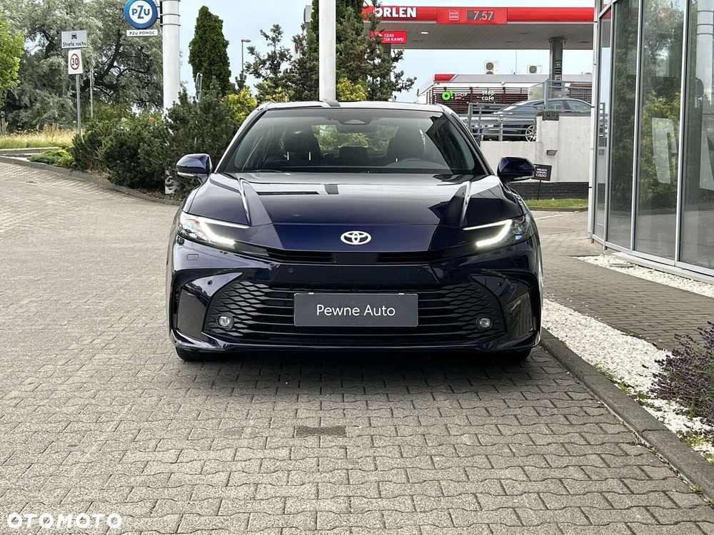 Toyota Camry - 7