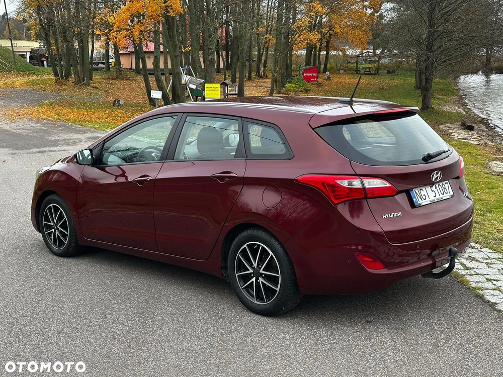 Hyundai i30 blue 1.6 CRDi Trend - 3