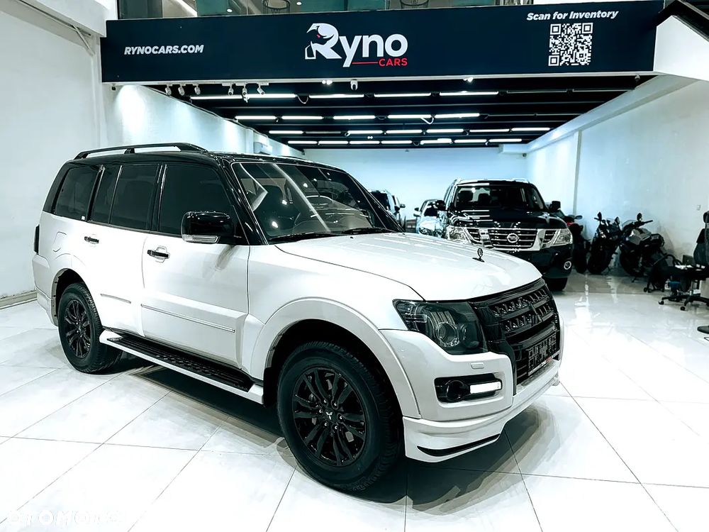 Mitsubishi Pajero - 2