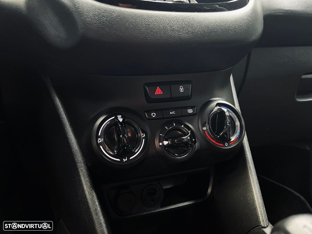 Peugeot 208 1.2 VTi SE Style - 17