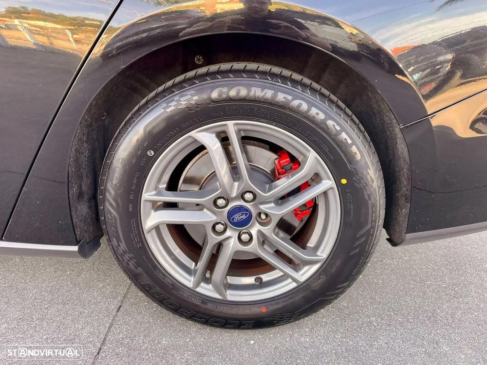 Ford Focus SW 1.0 EcoBoost S&S ACTIVE STYLE - 8