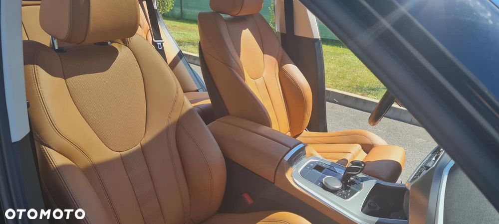 BMW X5 xDrive40i - 13