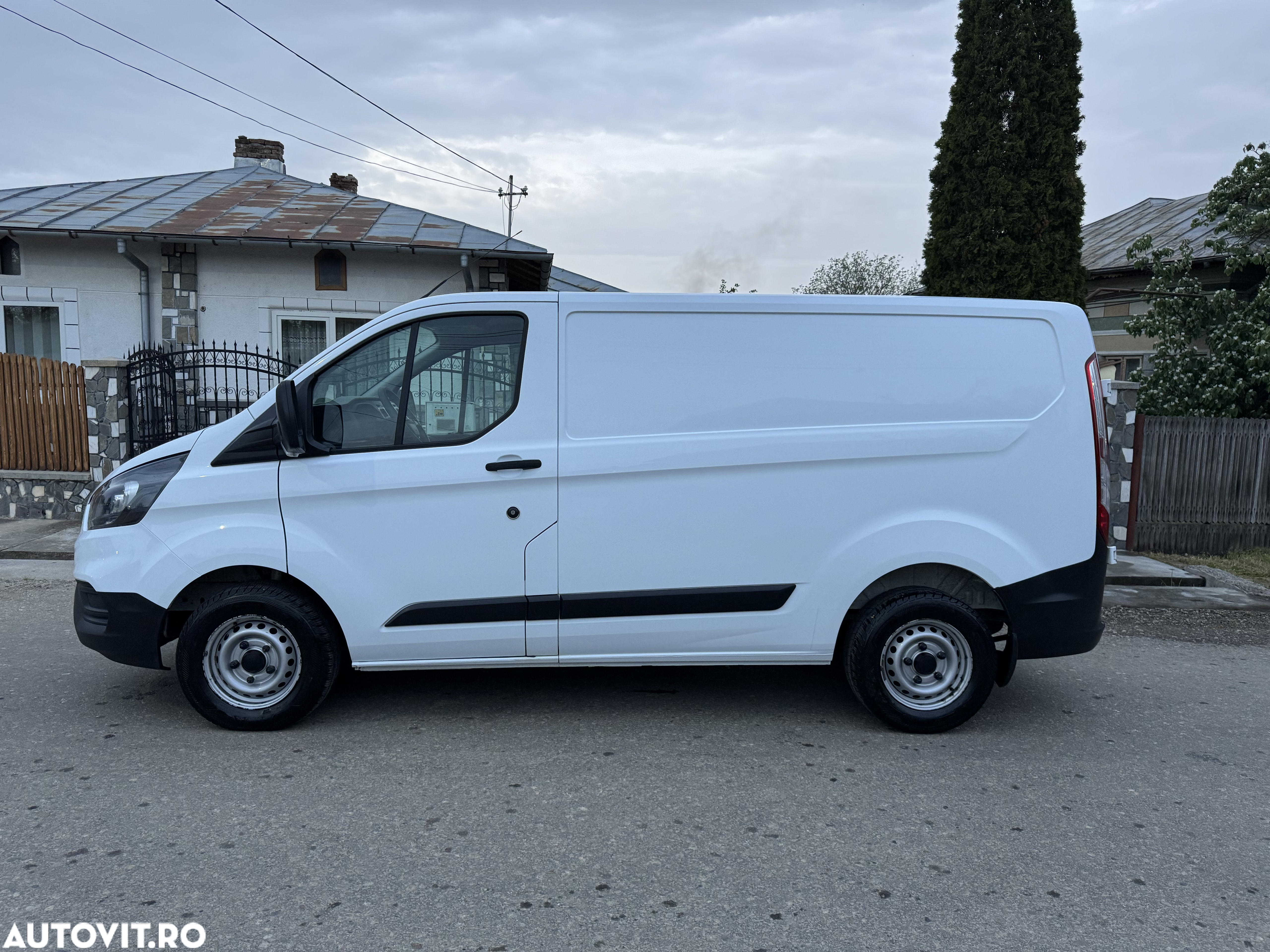 Ford Transit Custom - 13