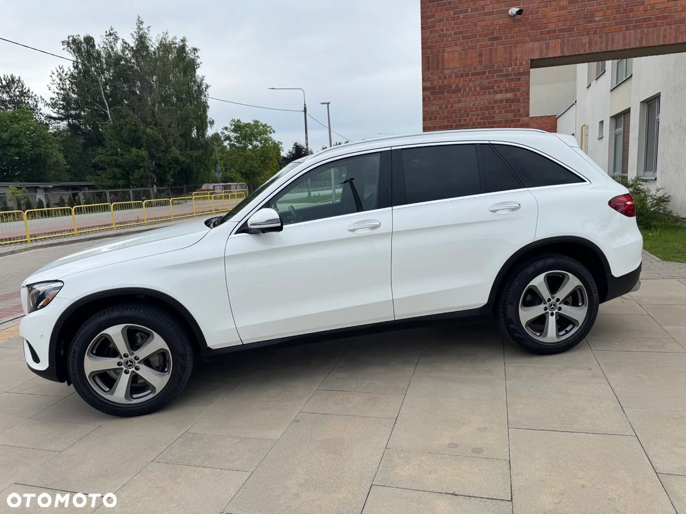 Mercedes-Benz GLC 300 4-Matic - 4